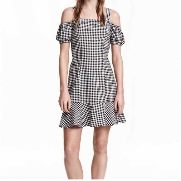 H&M Dresses & Skirts - Gingham Cold Shoulder Mini Dress – Size 6
